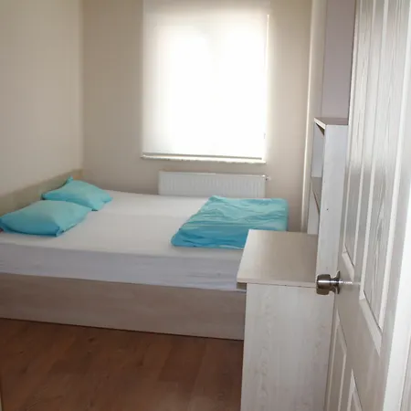 Elite In Appartement